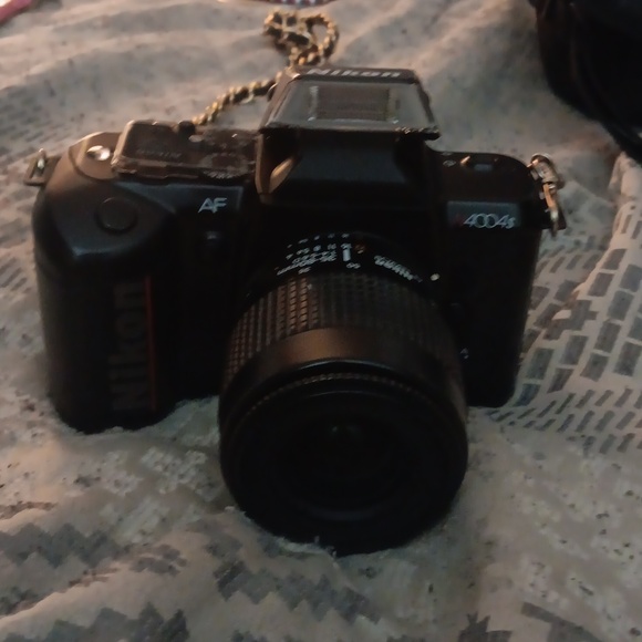 Nikon N4004s Film SLR Camera - Picture 5 of 9